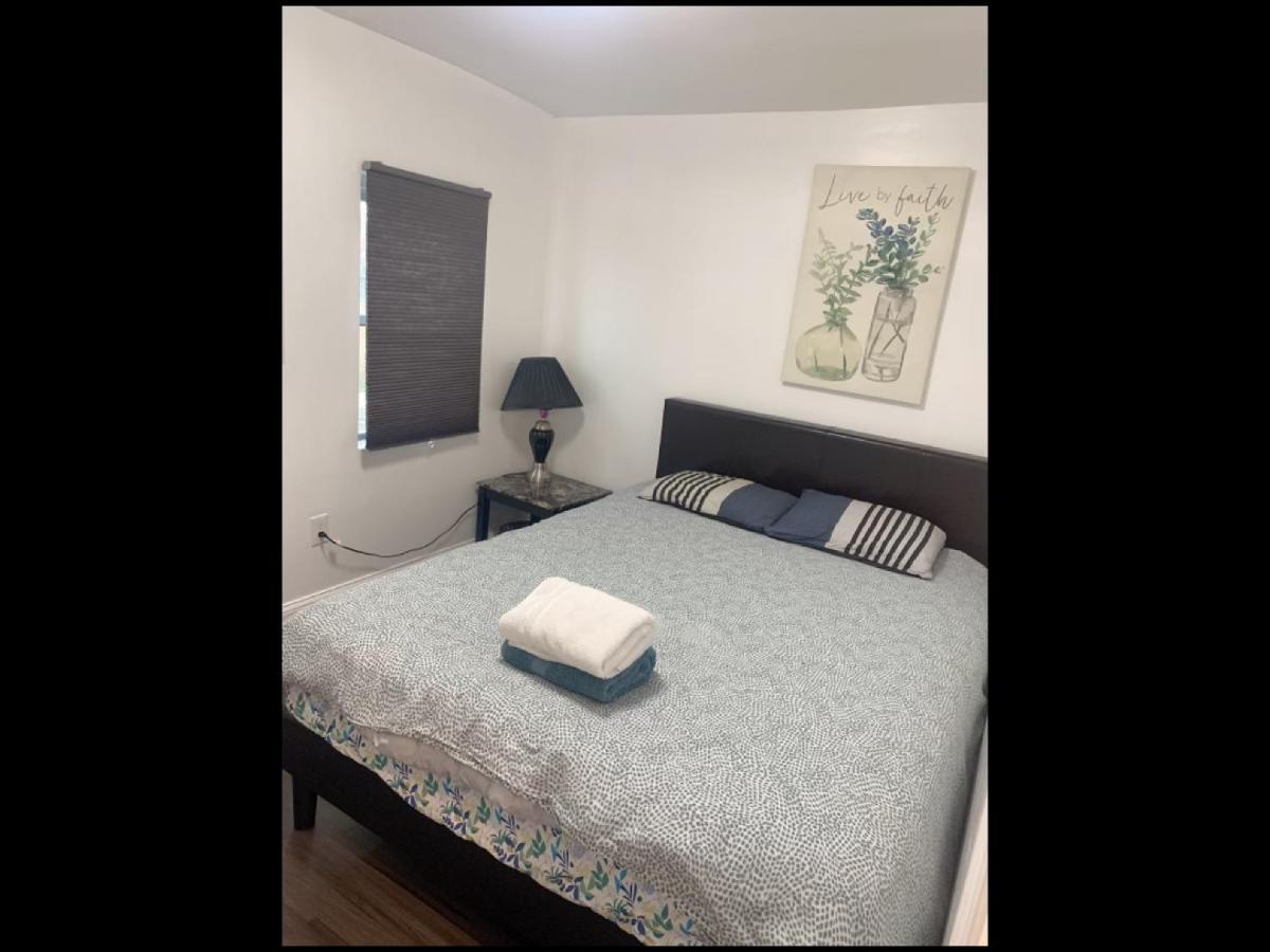 Stylist Bedroom Central Of Baltimore Exterior foto